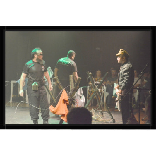 Impressão sob medida · 44,7×29,7 cm · CANVAS POLICANVAS 260 GRS LEYDA CANALETA CANALETA PRETA